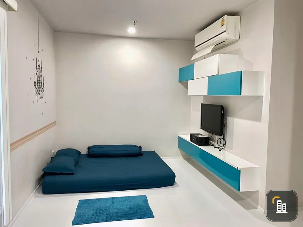 Hive Taksin for sale, corner room, 9th floor, wide balcony, fully furnished. You can reserve in advance. Don't miss it.