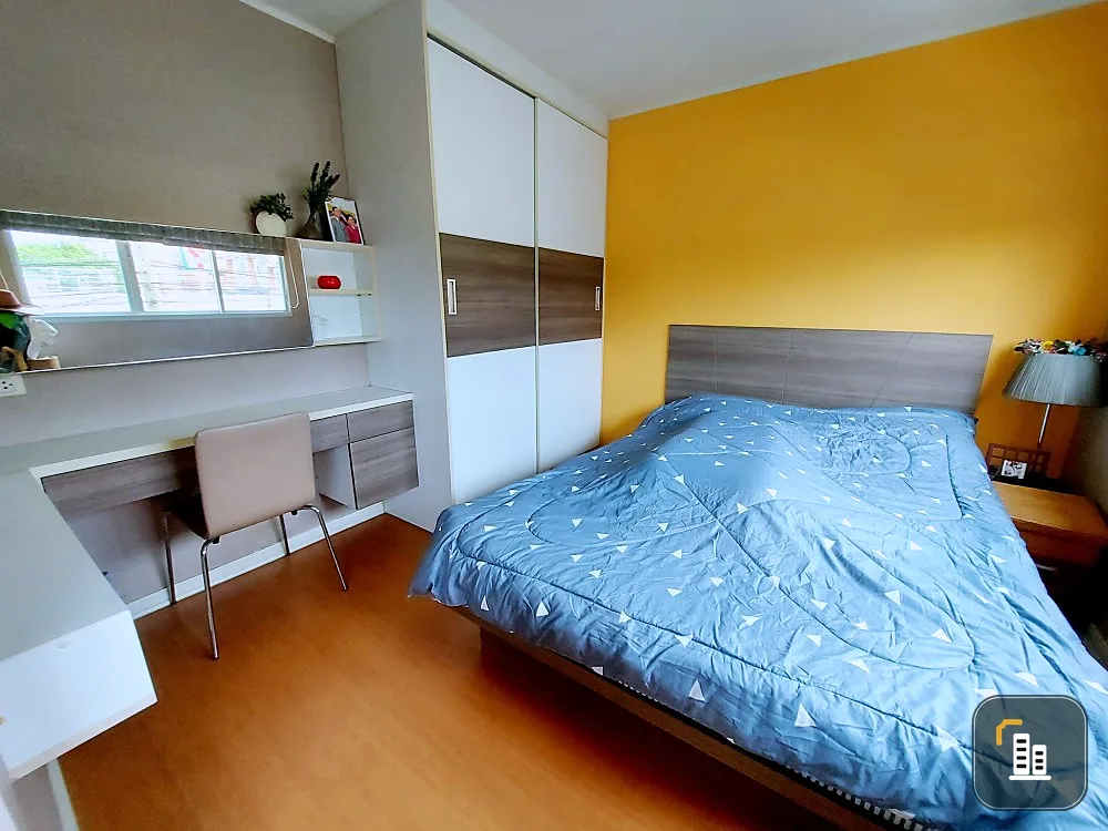 Sale Lumpini Condo town Bangkae Building A with built-in furniture. If interested, hurry up to reserve it.