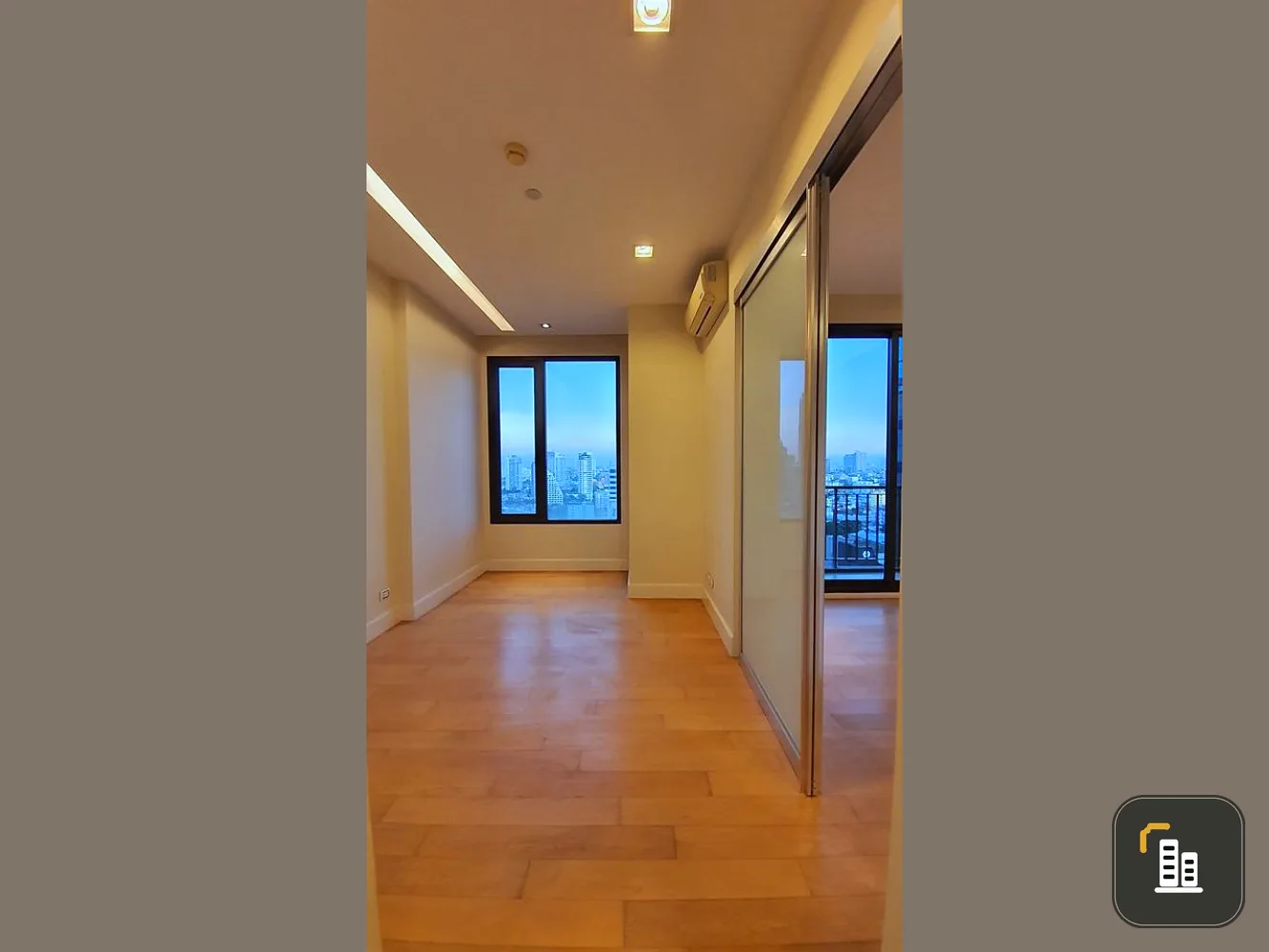 Quick sale!! Condo Equinox Phahon-Vipha, large room in the heart of the city Fully furnished, ready to move in, book now!!