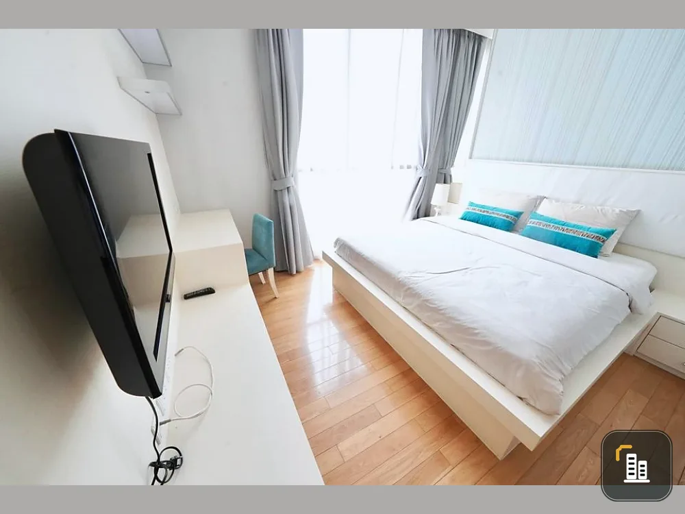 Condo for sale, Acqua Sukhumvit 49, city view, unblocked view, fully furnished, can't miss it. Urgent!!