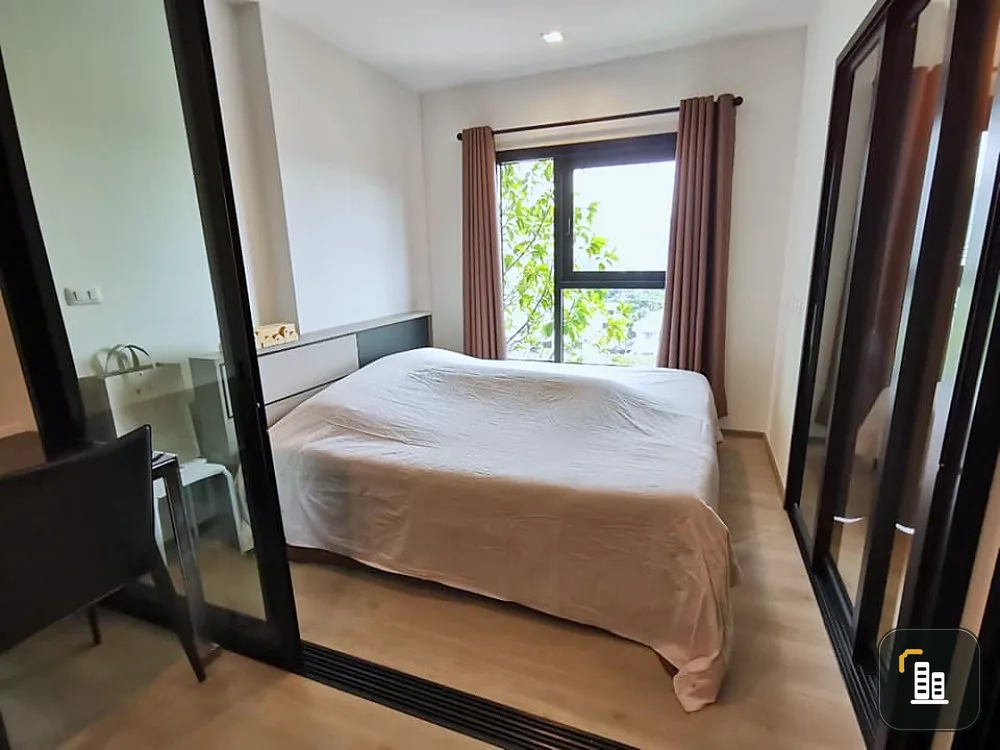 Condo for sale, The Base Petchkasem, 6th floor, garden view, size 32 sq m. Bed size KING SIZE. If interested, hurry to reserve.
