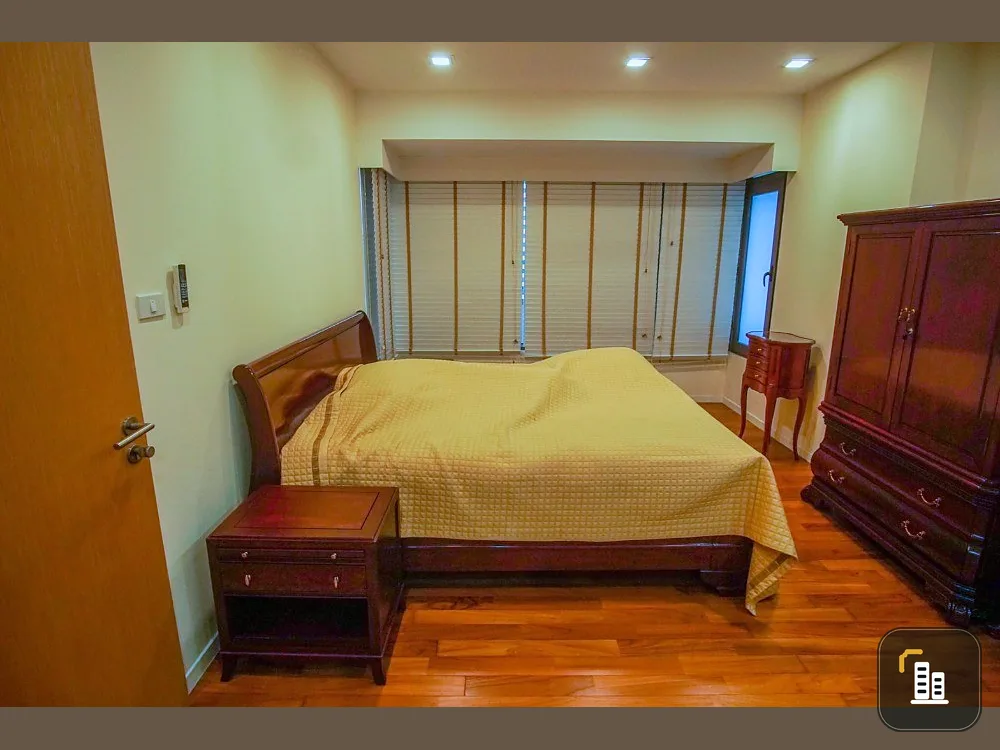 Condo for sale, Amanta Lumpini, good location, convenient transportation, can't miss it, book now.
