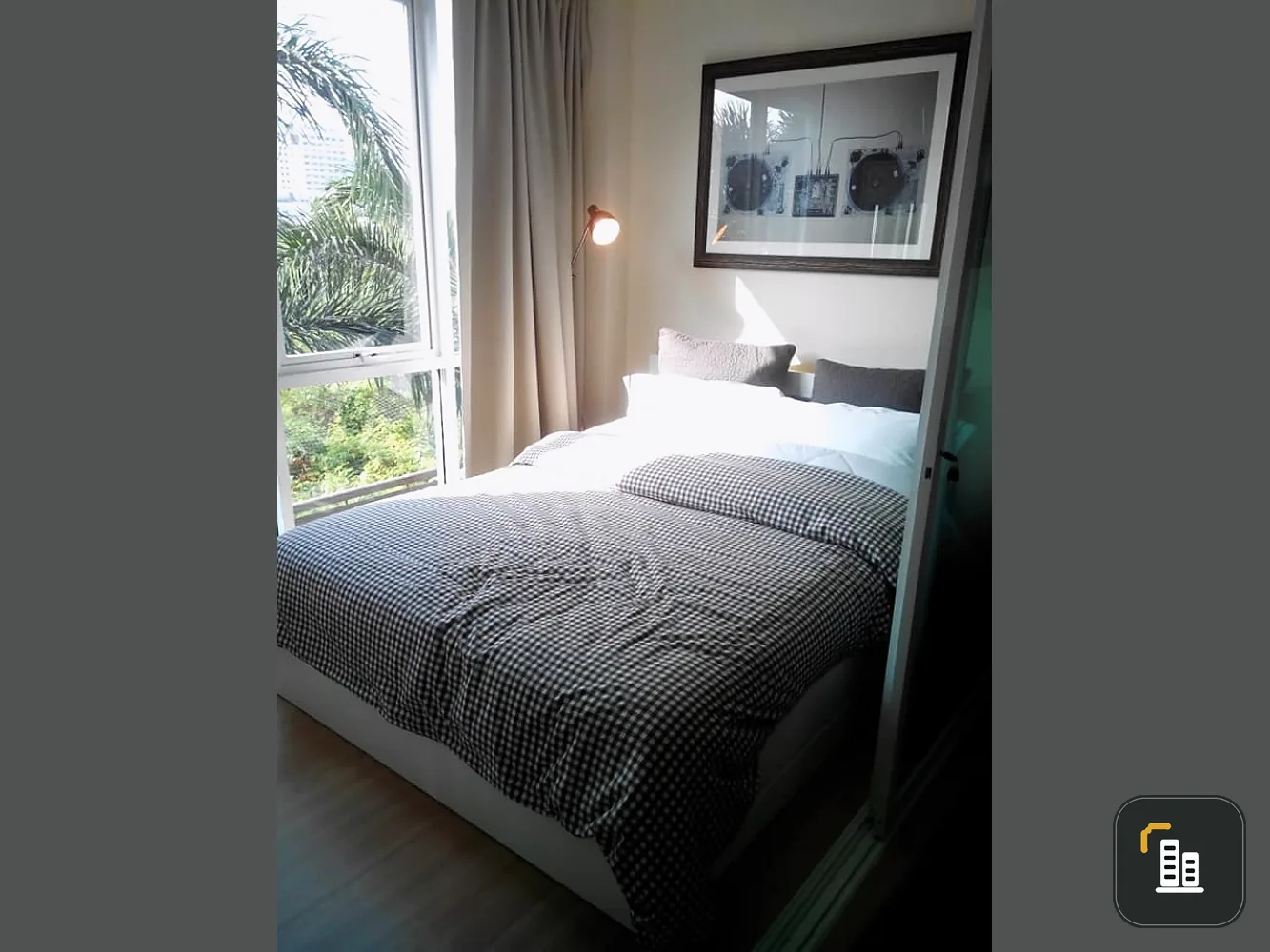 Don't miss the Chris Garden condo for sale. The room is decorated. ready to move in There is a free furniture. Hurry up.