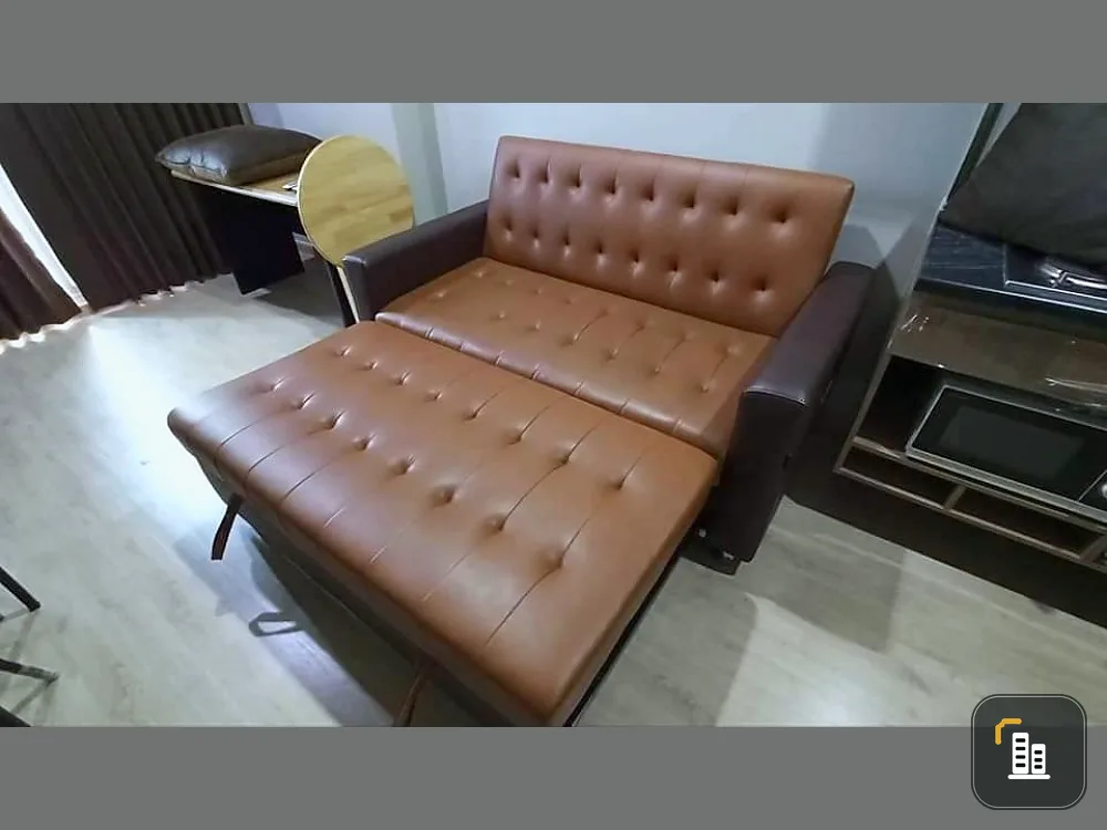 Sale The Tempo Grand Sathorn-Wutthakat, the room is simply decorated. The sofa is very large and comfortable to sit on. Get a high floor view. Hurry u