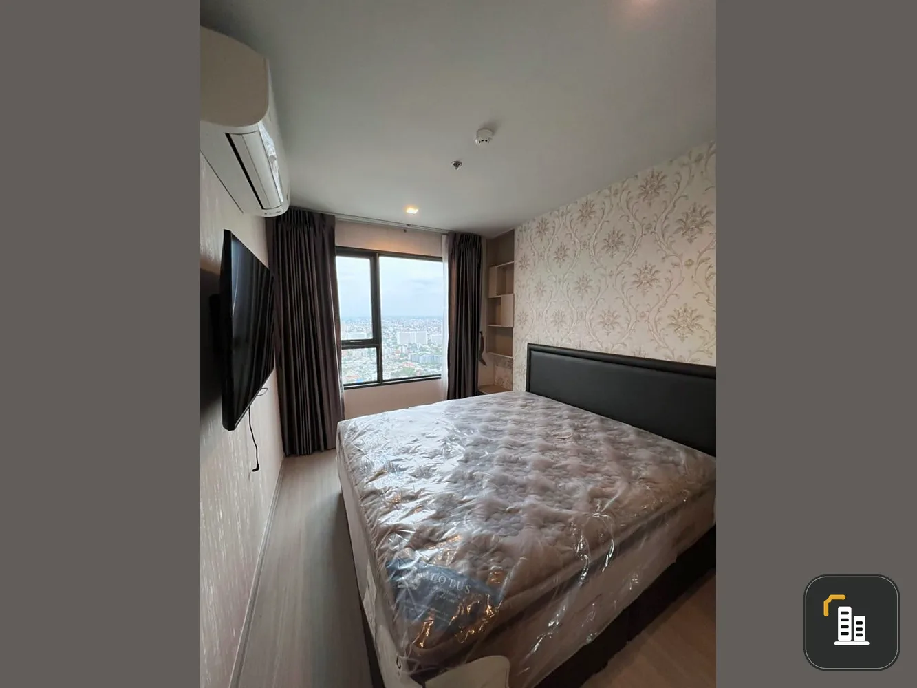 Quick sale!! Condo Life Ladprao, 45th floor, Building B, clear view, beautiful room, fully furnished, ready to move in. Hurry up to reserve!!