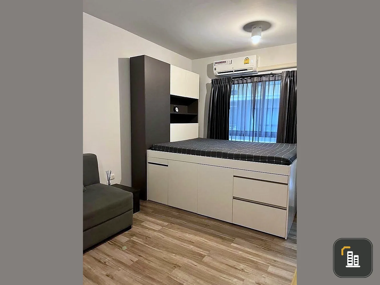 Sell / rent Estabe Phahonyothin 18, corner room, electrical appliances and furniture, fully booked, do not miss it.