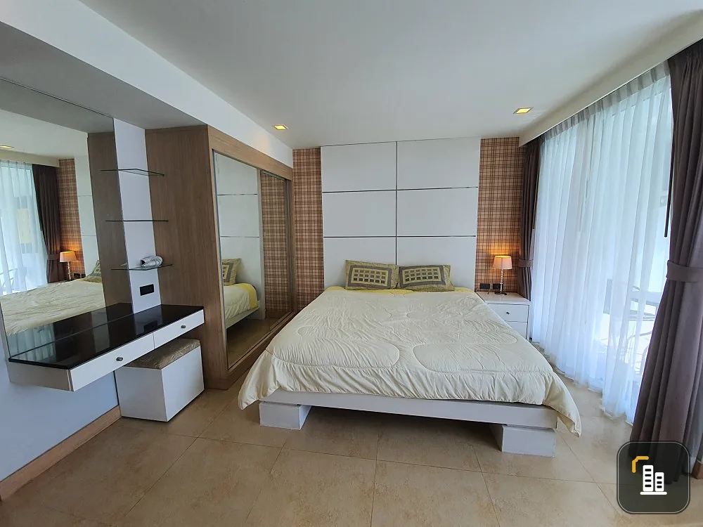 Rent The Cliff (South Pattaya), pool view, near the beach, fully furnished. Ready to go