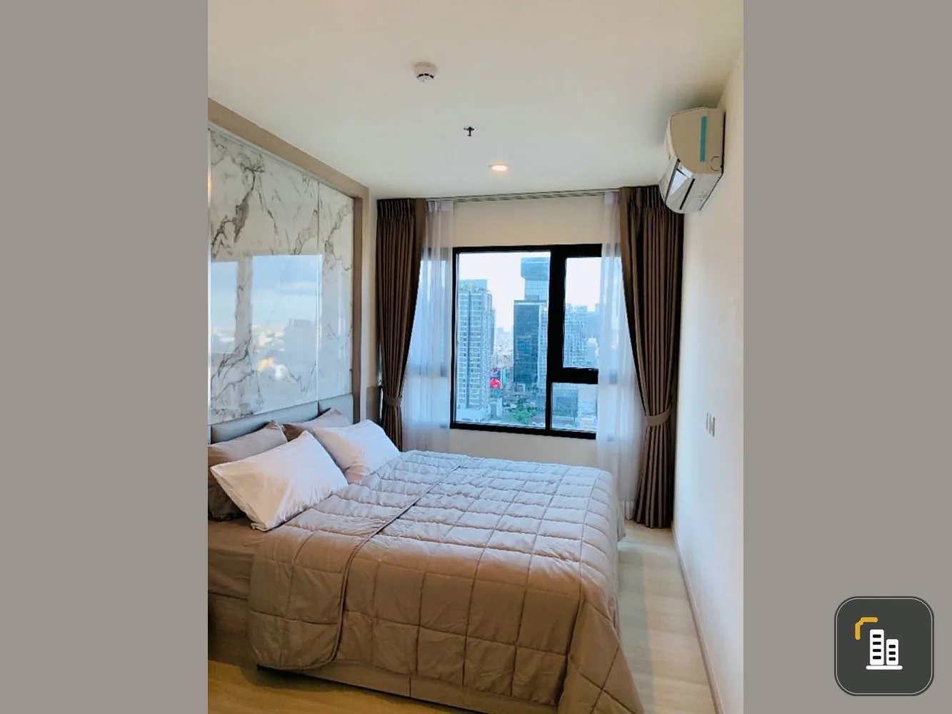 For rent Life Asoke, beautiful room, fully furnished, don't wait.