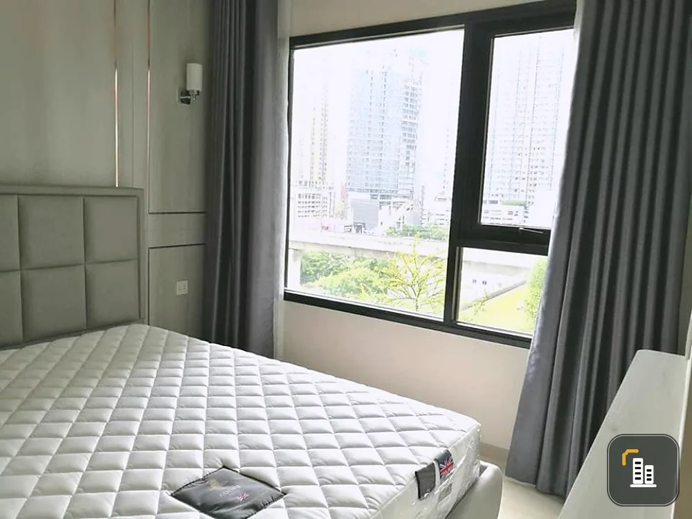 Condo for sale Life Asoke, fully furnished room. ready for you to live in Full facilities. Book now.