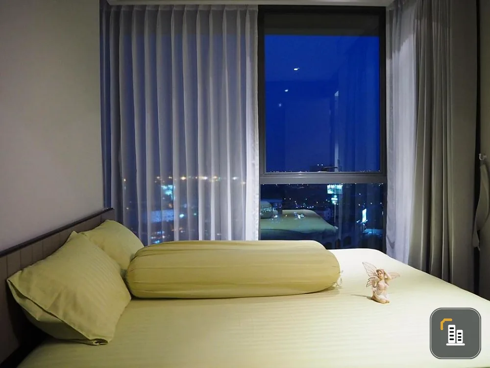 Condo for rent at The Lumpini 24, new room, corner room, private view, Davis hotel view, fully furnished.