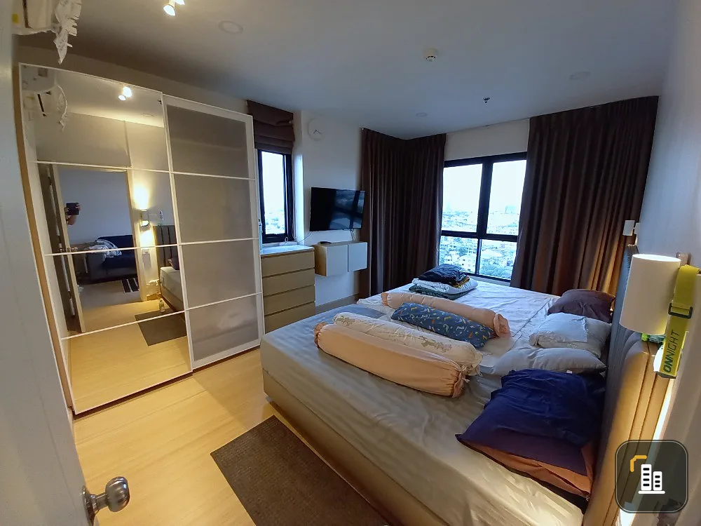 Quick sale!! Supalai Loft Condo, Yaek Fai Chai Station, 14th floor, corner room, Chao Phraya view, hurry and book now!!