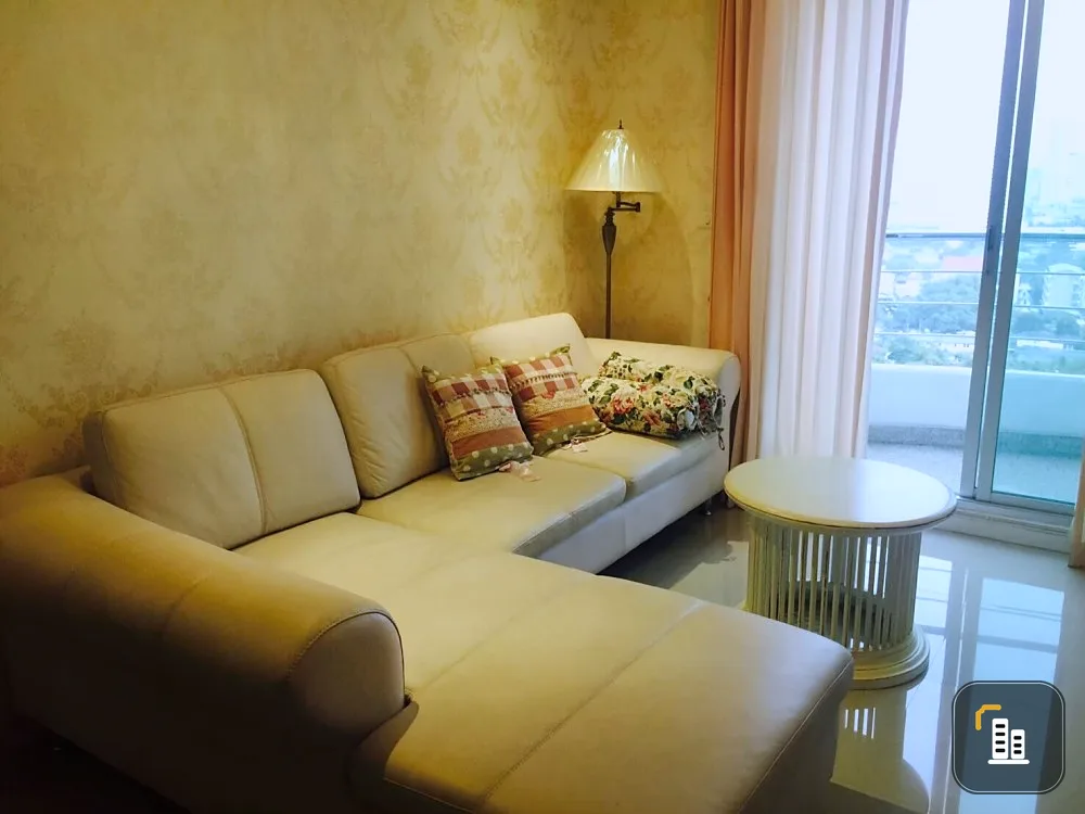 Condo for sale, Supalai River Place, beautiful room, excellent condition, decorated in English style. I was told that I had to buy it urgently.