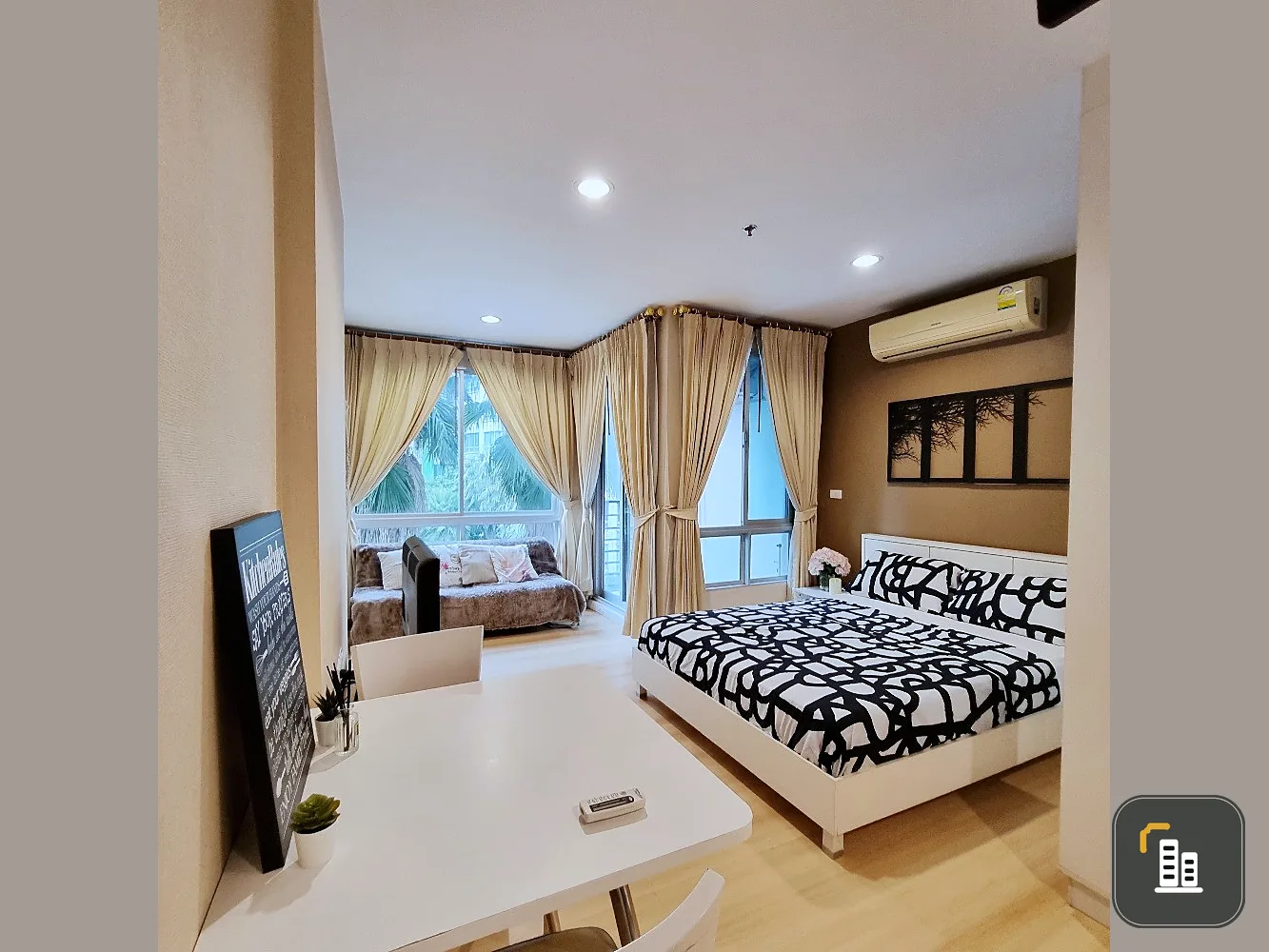 Quick sale!! Condo @ City Sukhumvit 101/1, Studio room, 5th floor, pool view. Fully furnished and ready to move in, book now!!