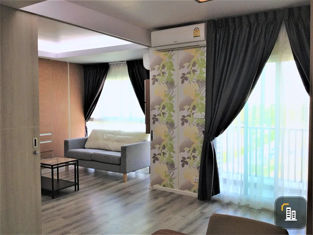 Condo for sale, Double Lake Condominium, ready to move in. Comes at a great price Just drag one bag and move in.