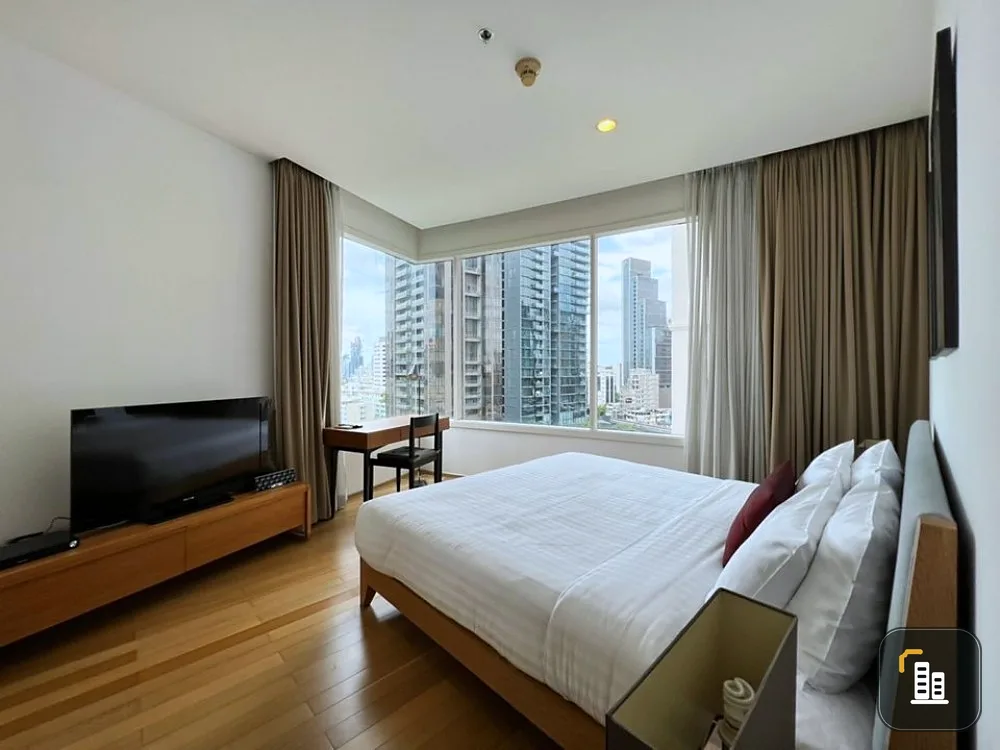 Condo for rent 39 by Sansiri, 2 bedrooms, 2 bathrooms, ready to move in, in the heart of the city, near BTS, good location, don't miss it!