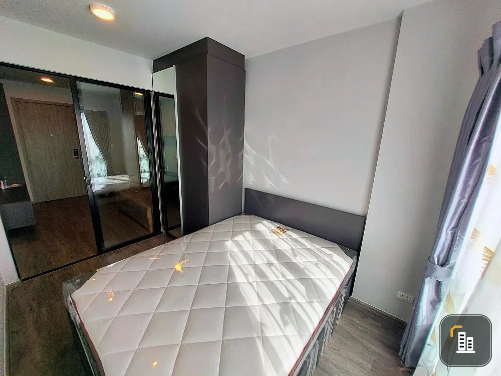 Condo for rent, Monte Rama 9, fully furnished, ready to move in, good location, convenient transportation, hurry and book now, don't miss it.