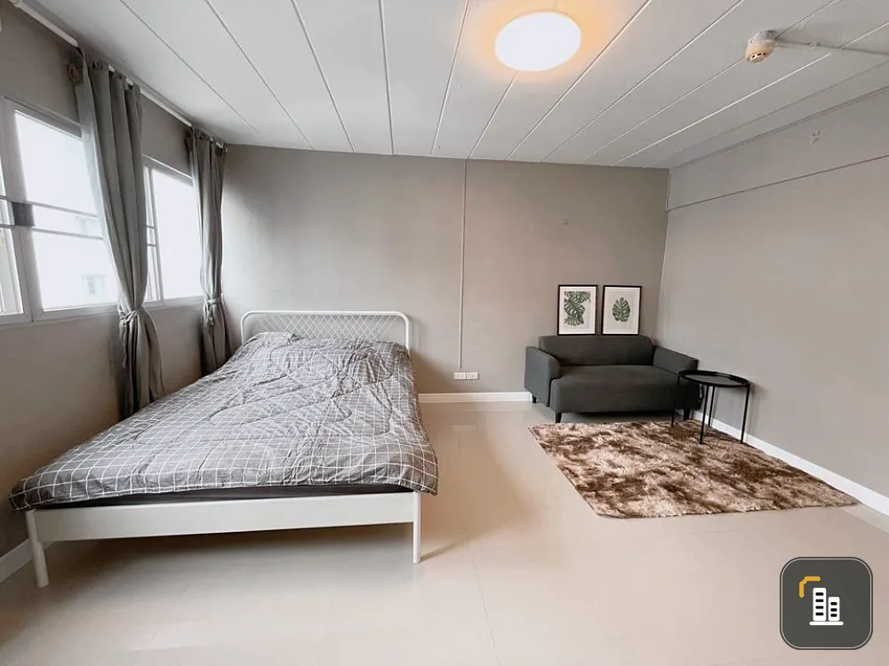 Sale Lumpini Center Happy Land Phase 1-4 Rim room, complete facilities. Book and you won't be disappointed.