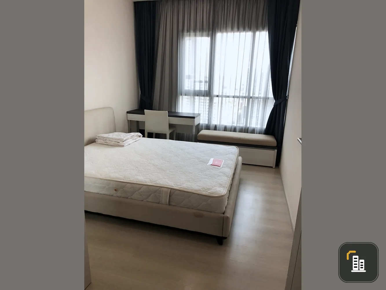 Quick sale, Condo Life Ratchadaphisek, high floor, beautiful view, fully furnished room. Just carry one bag and move in.