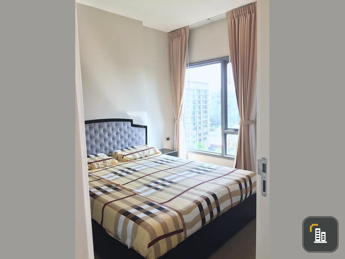 Condo for rent, The Crest Sukhumvit 34, fully furnished, complete electrical appliances, near BTS, can't miss it