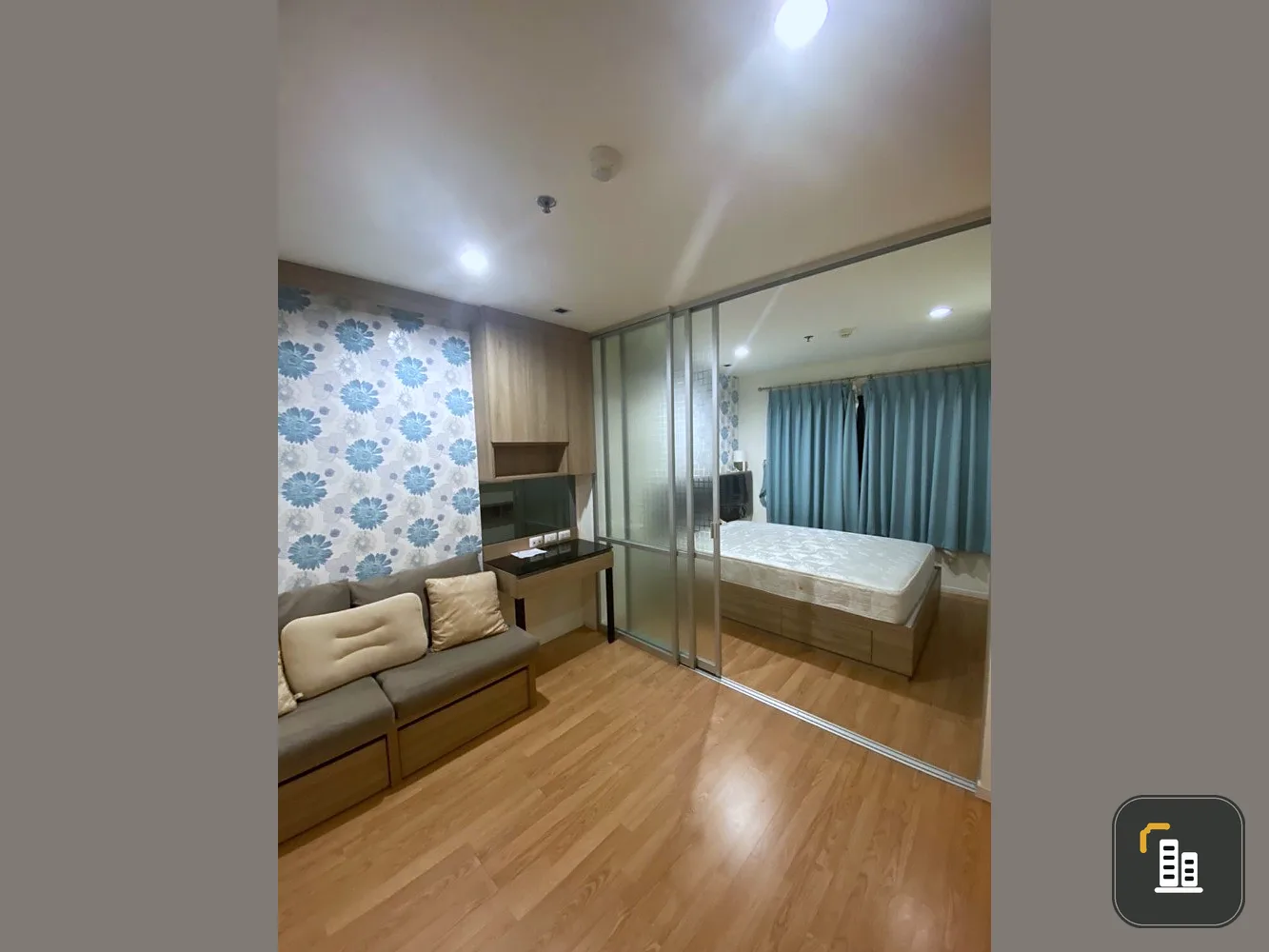 Quick sale!! Condo Lumpini Ville Ramkhamhaeng 60/2, 2nd floor, Building B, beautiful room, ready to move in. Hurry up to reserve now!!