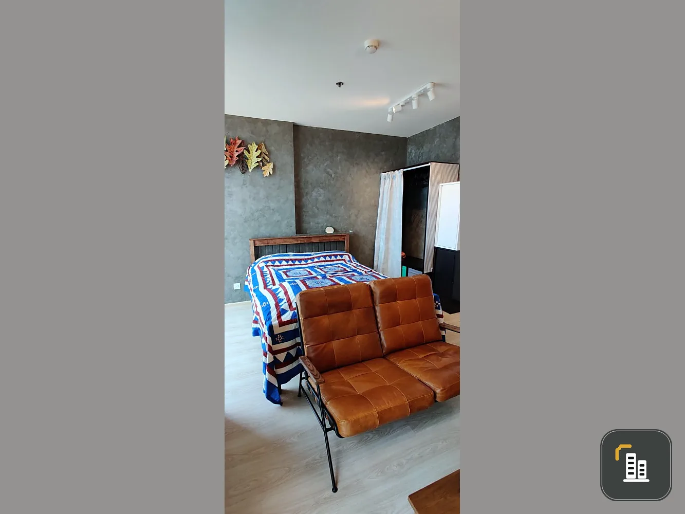 For rent, Noble Revolve Ratchada, livable room, 24th floor, has a clear view, plus a tangible price. Hurry up to reserve now.