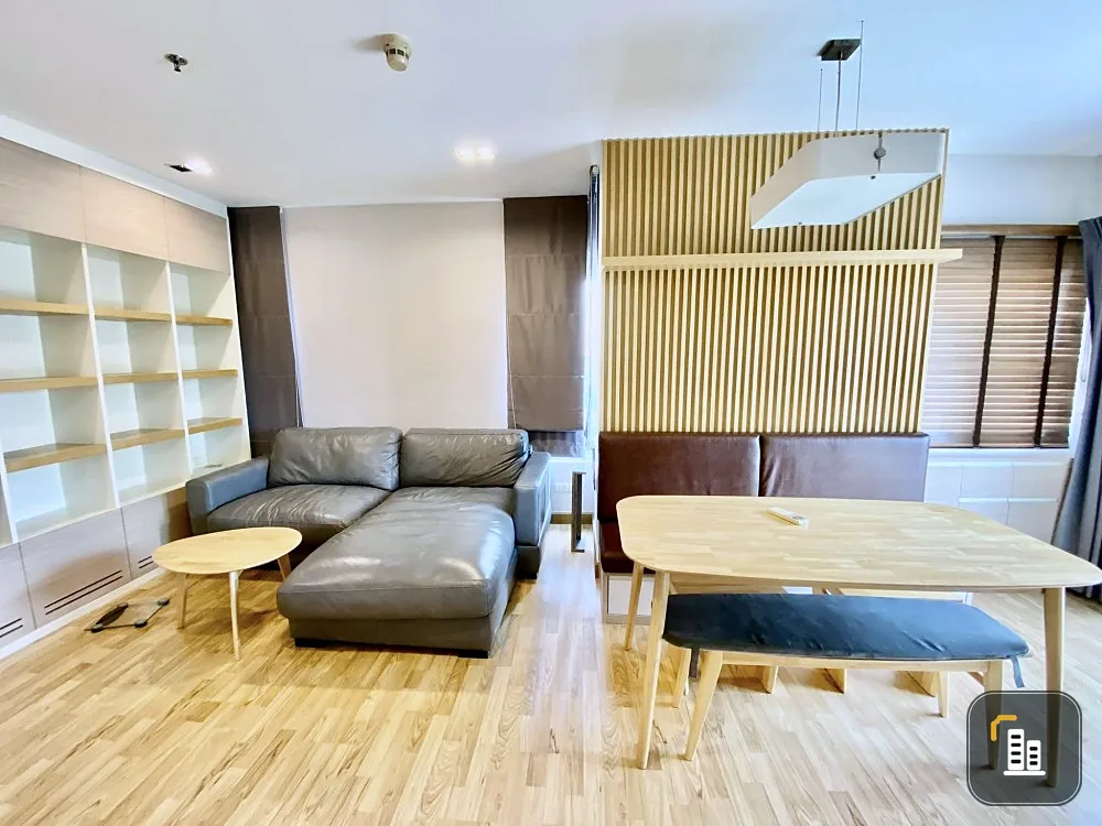 Condo for rent, The Room Ratchada-Ladprao. The corner room is very private, wide balcony, beautiful decorated room, don't miss it.