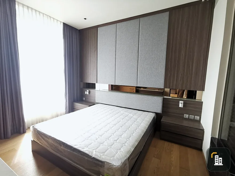 Condo for rent at Saladaeng One, beautiful view of Lumpini Park. Fully furnished, brand new, ready to move in. Hurry up to reserve.