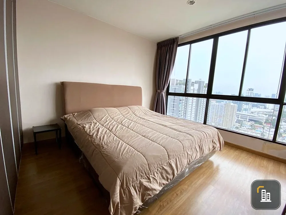For sale, for rent, Condo The Tree Interchange, 2 bedrooms, 2 bathrooms, 37th floor, high view, no blocked view, plus a great price, book now.