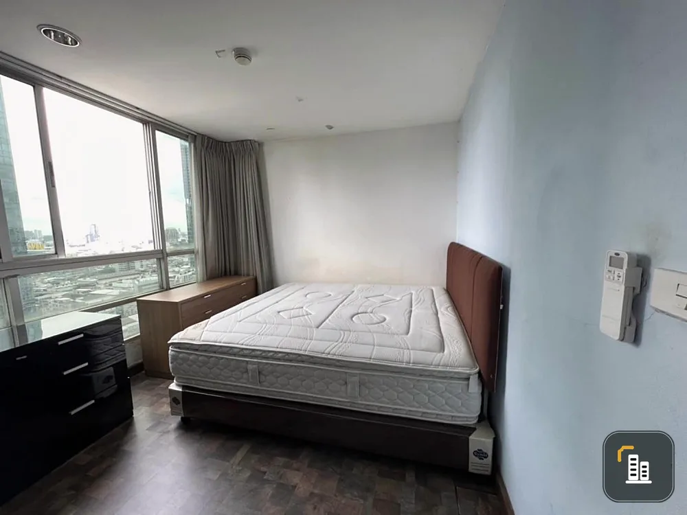 Condo for sale, Baan Pathumwan, 2 bedrooms, 1 bathroom, with 2 balconies, open view of Siam, no building blocking it. If interested, don't wait.