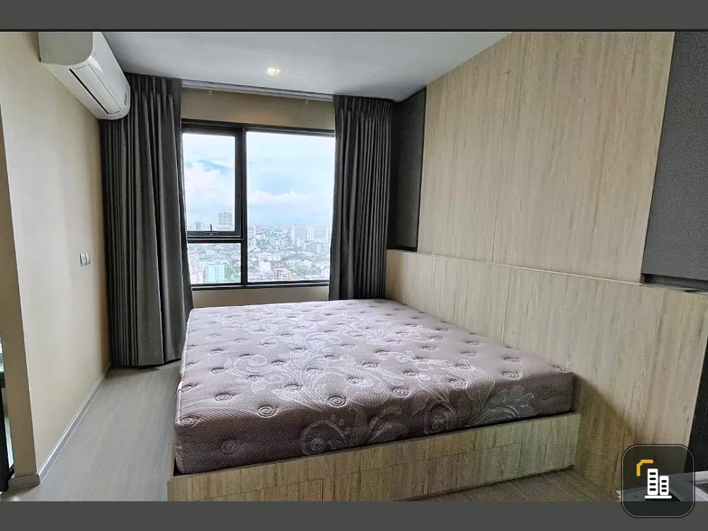 Selling a beautiful decorated room, Life ladprao condo, comes with furniture + electrical appliances. Book now