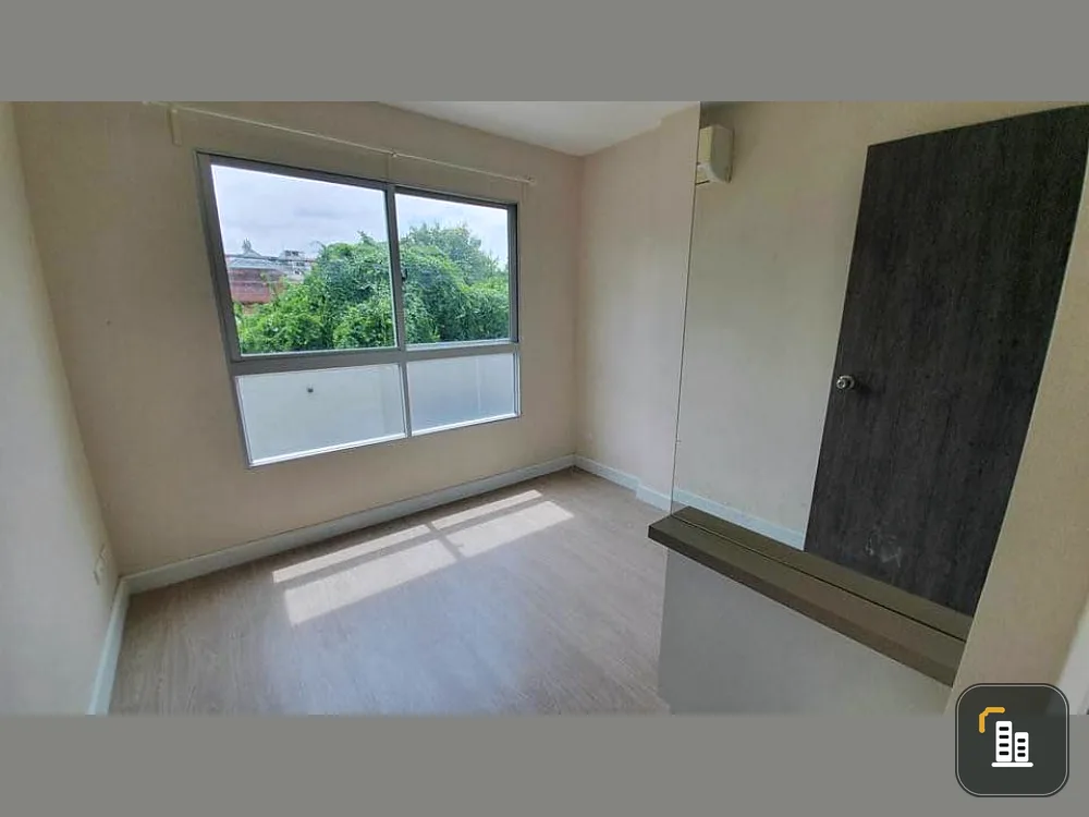 Urgent sale Metro luxe Phahon-Sutthisan. Partition the room is proportional, not disturbing, the room is airy, not hot. If interested, reserve now. Do