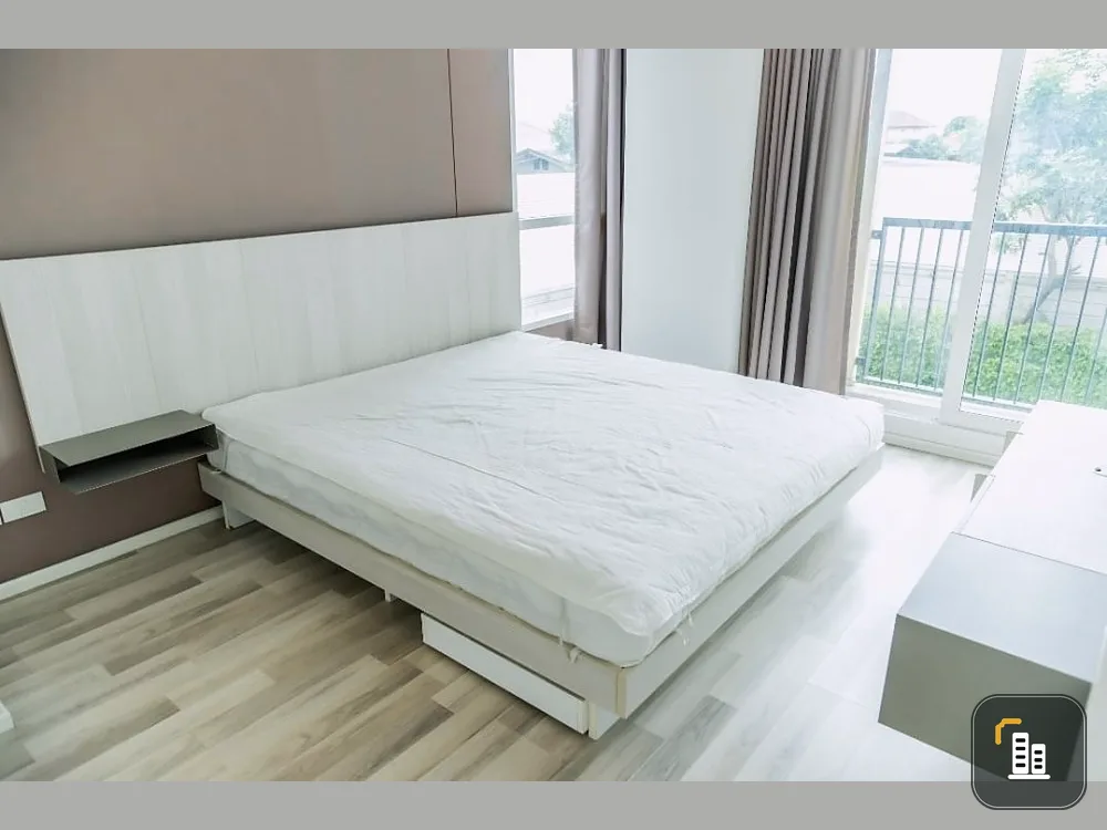 Sale The Key Sathorn Ratchaphruek, white tone control room look clean already comfortable Book and you won't be disappointed.