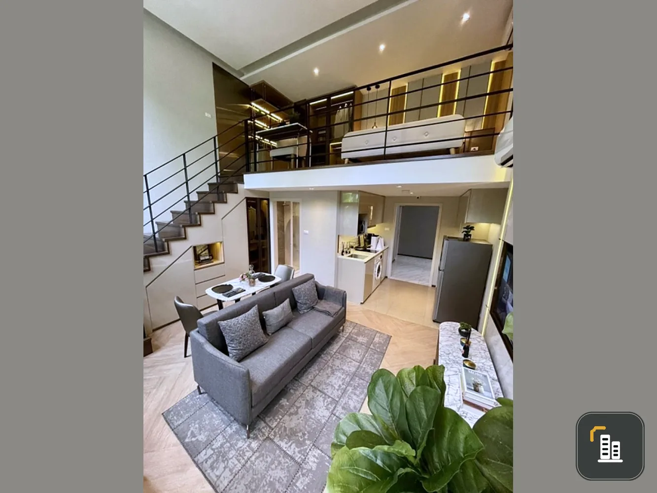 Sale down payment, Condo Na Rewa Charoennakorn, corner room, great view, can't miss it, book now!