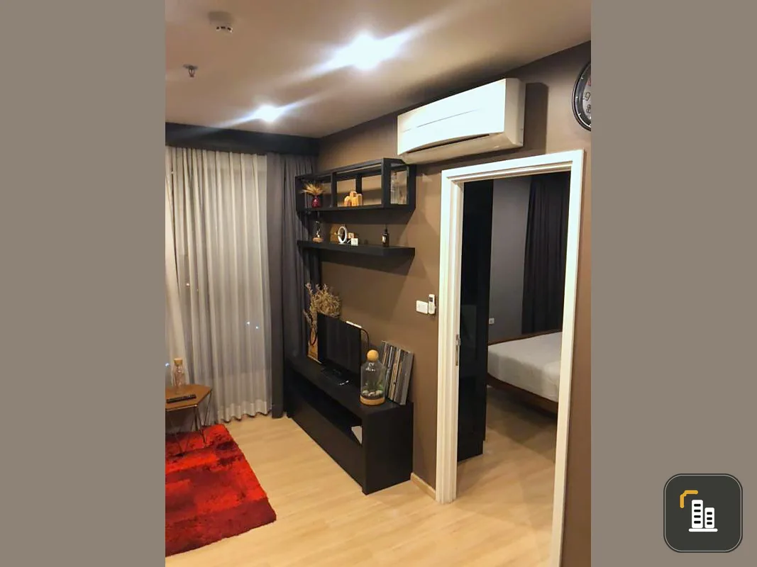 Anyone looking for a good room must be this room. Sell The Base Chaengwattana, corner room, fully furnished. Room, but there is a slider. Urgent.