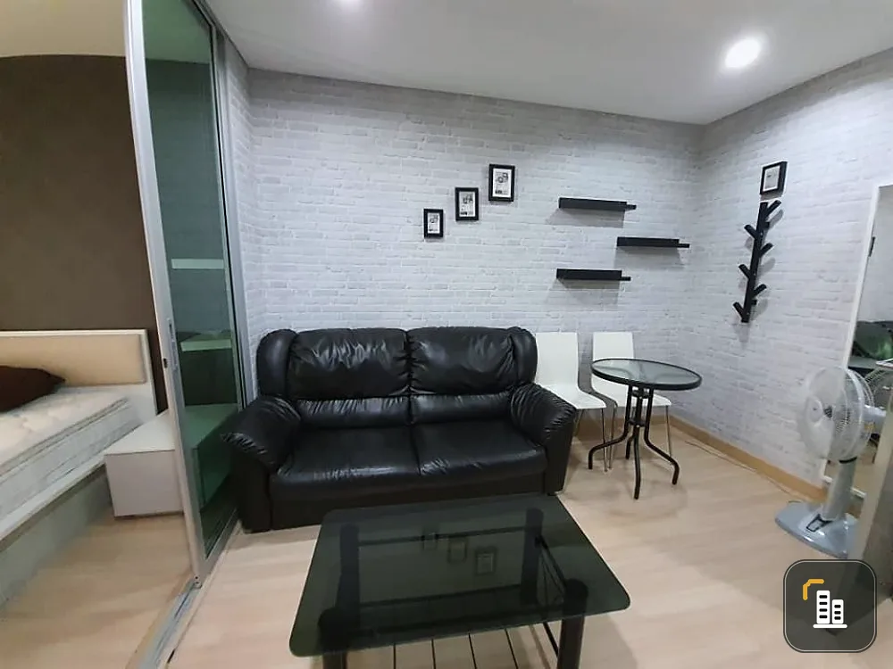 For sale, Serrano Condominium, Rama 2, 4th floor, Building B, ready to move in, good price, easy to travel, near the mall, first come first serve.