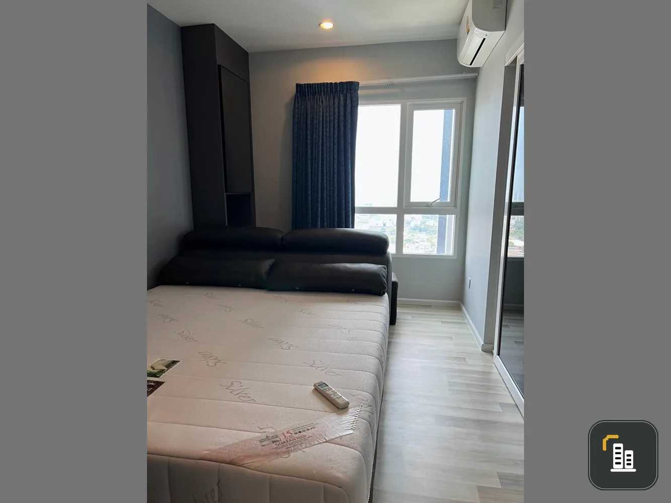 Selling The Key Sathorn - Charoen Rat, convenient transportation, complete facilities, don't wait.