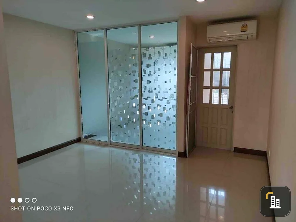 Condo for sale, Country Ville Resort, condominium, empty room, good condition room, ready to move in Hurry up to reserve before you miss it.