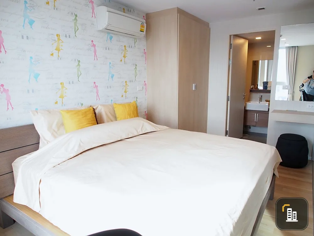 Sell Haus 23 Ratchada-Ladprao condo, 15th floor, city view, nice decorated room. Hurry up to reserve.