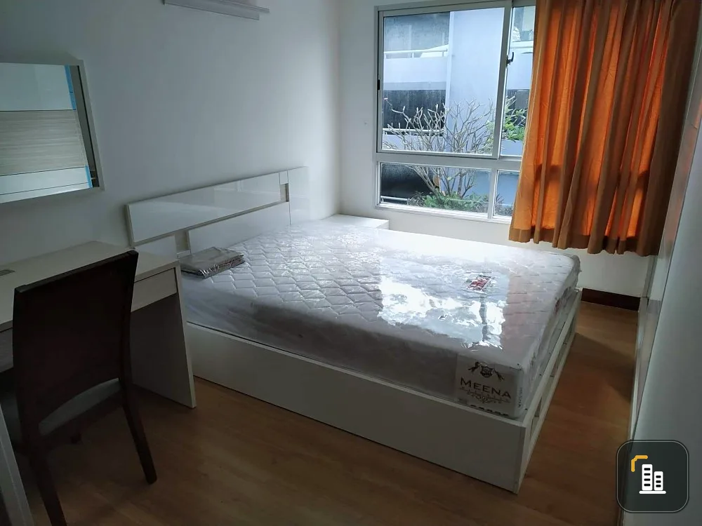 Sell / rent Condo August Rama 3 - Charoenkrung, 2nd floor, corner room, ready to move in. Friendly price. Hurry up to reserve before it's gone!!