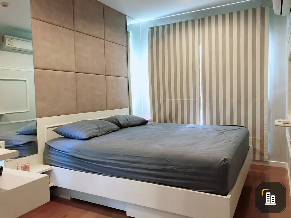 Condolette Dwell Sukhumvit 26 for sale, corner room with furniture. and electrical appliances Can't miss it