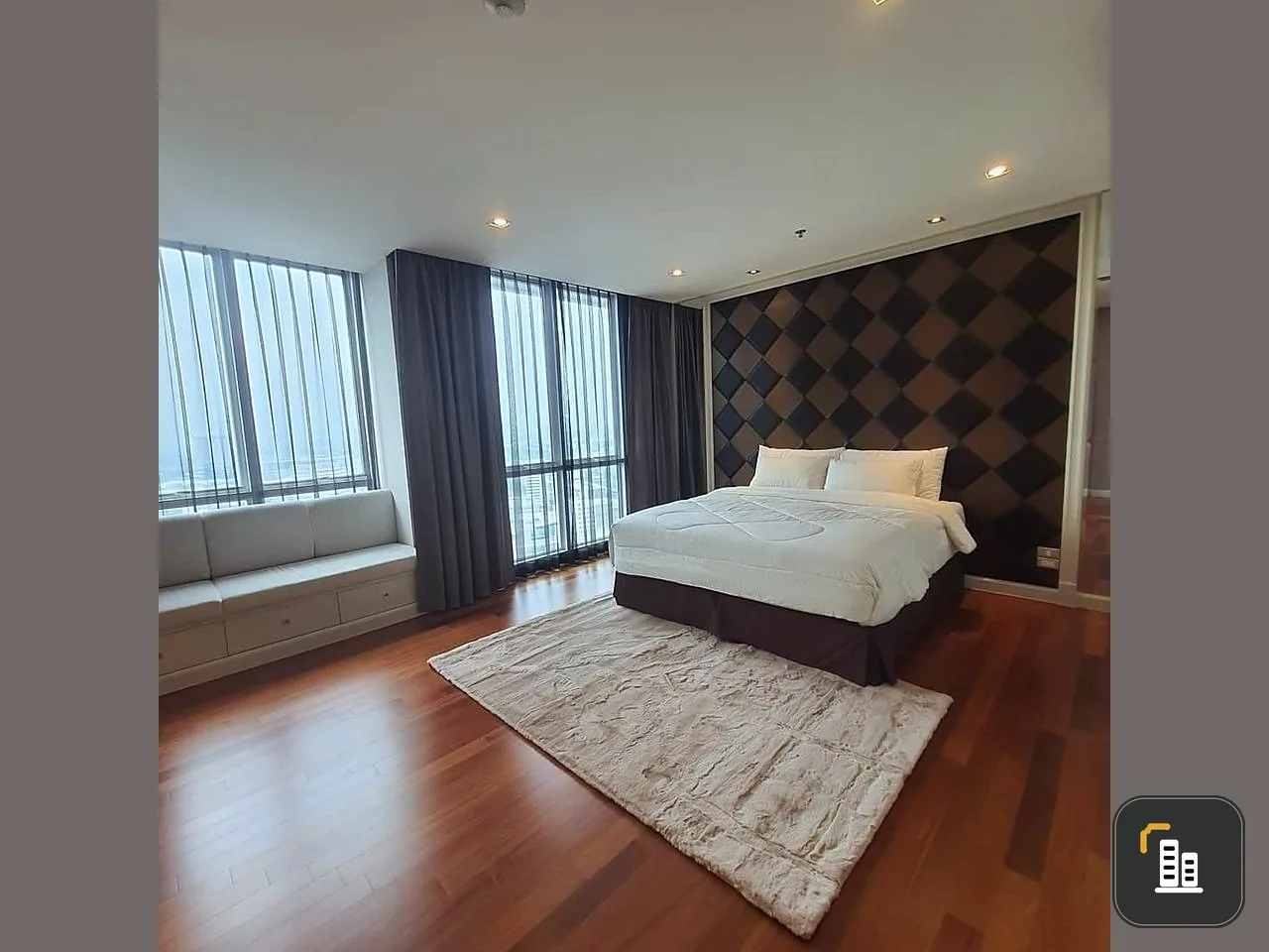 Condo for rent, The Four Wings Residence Srinakarin, Penthouse Duplex room, 2 floors, full city view.