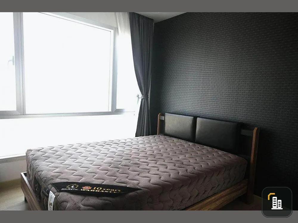 Thru Thonglor for rent, high floor, modern style decoration room Put wallpaper in the whole room Hurry up to reserve before you miss it.