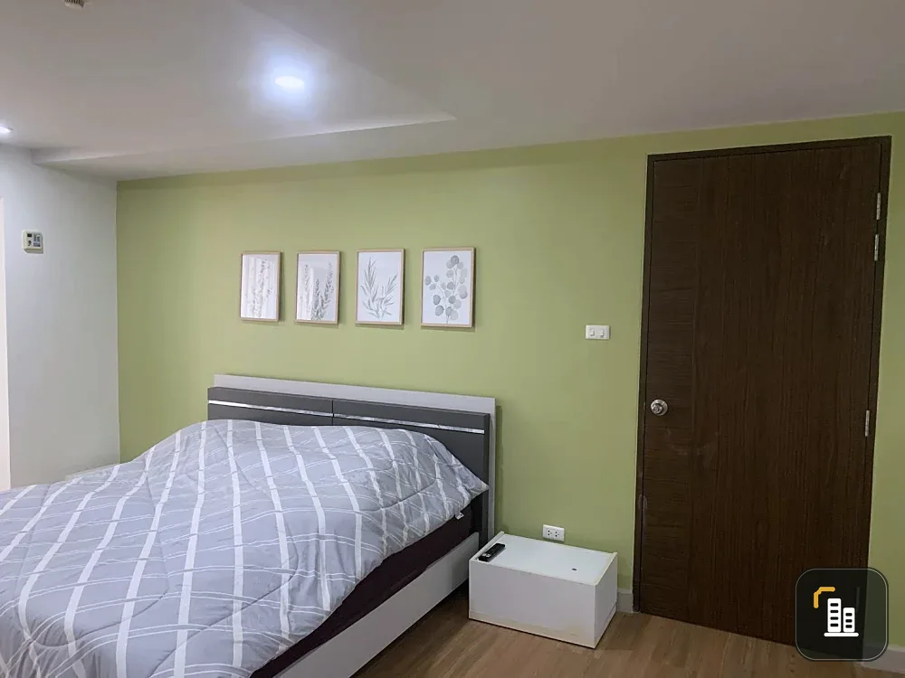For rent, The Trendy Condominium, beautiful room, full furniture Ready to move in. Don't wait.