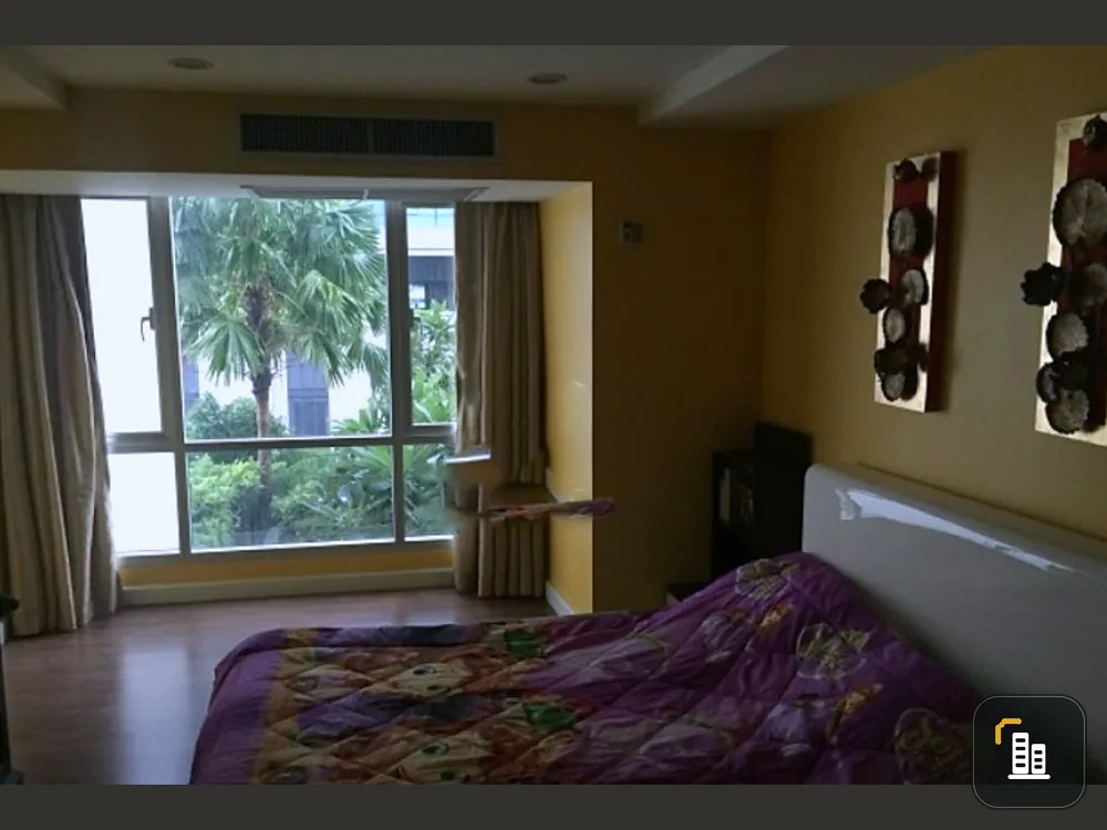 Selling The Trendy Condominium, good location, convenient transportation, don't wait.