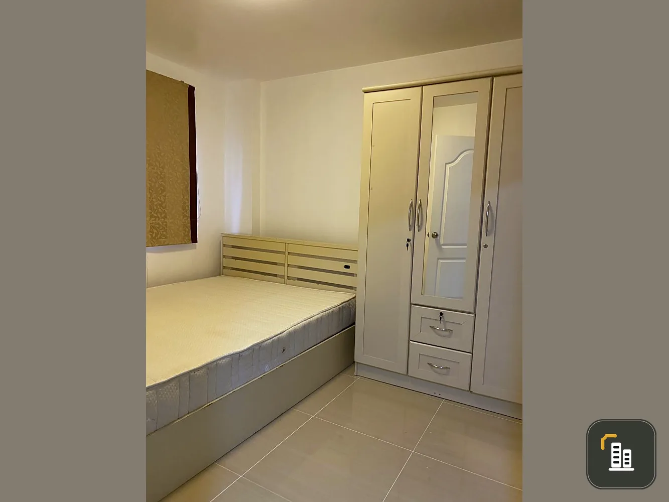 Sale Lumpini Condo Town Rattanathibet, complete facilities, plus a reasonable price.