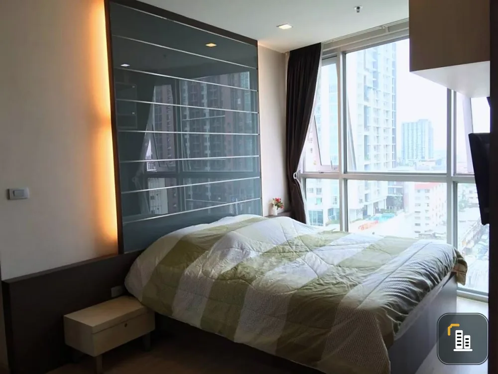 Condo for rent, Skywalk and Wells Residence, ready to move in, convenient transportation, near BTS, hurry and book now
