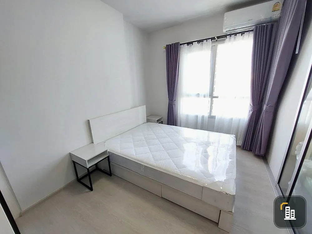 Selling Chapter One Shine Bangpo, spacious room, very nice, fully furnished + electrical appliances, not hot, airy, book now