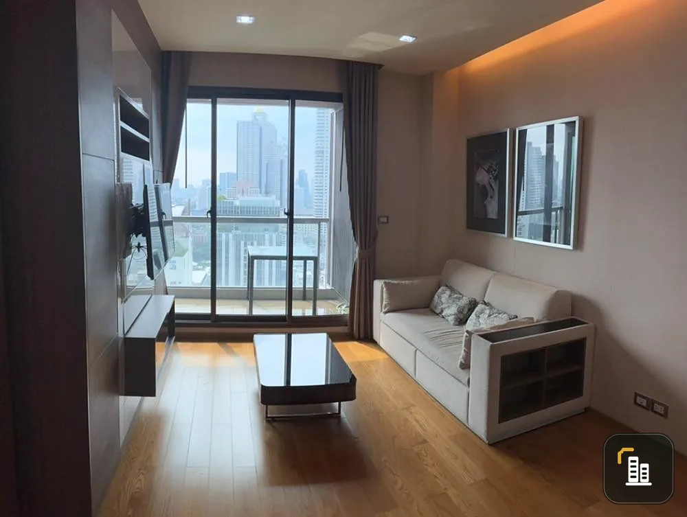 Quick sale!! Condo The Address Sathorn, 28th floor, condo in the heart of business districts such as Sathorn and Silom, book now!!