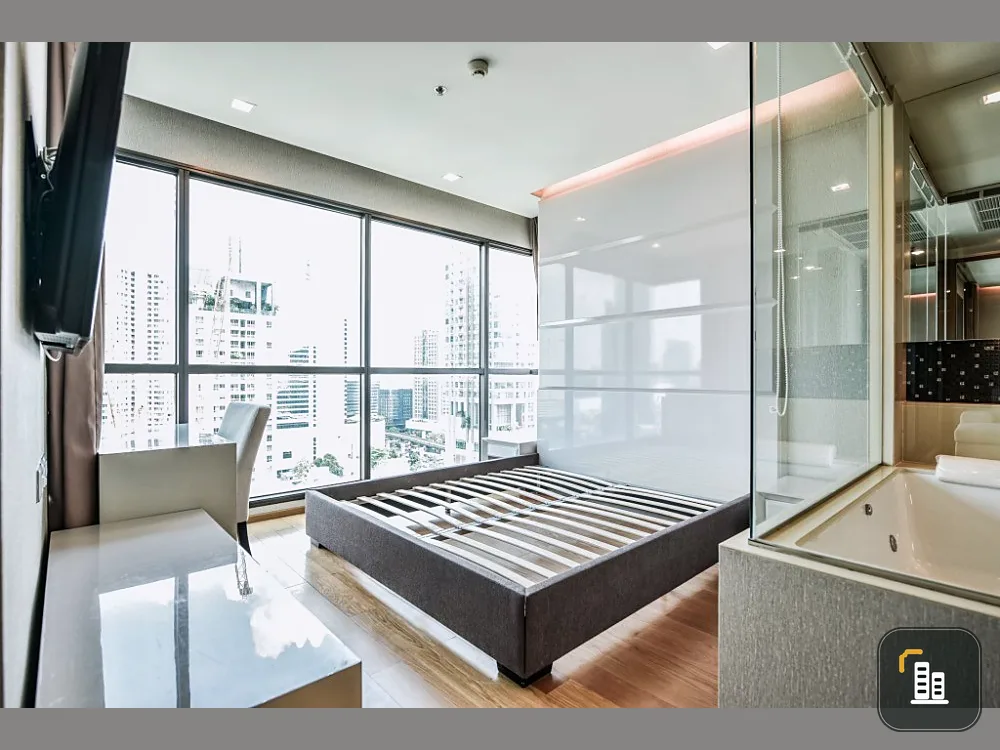 For rent!! Condo The Address Sathorn, 20th floor, condo in the heart of business districts like Sathorn and Silom, book now!!