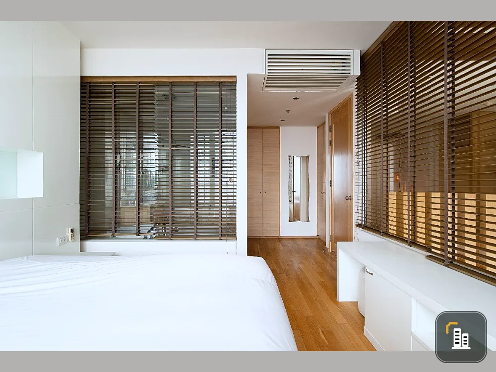 Quick sale!! Condo Empire Place Sathorn-Narathiwat Contemporary Chicago style condo, luxurious decoration, don't miss it!!